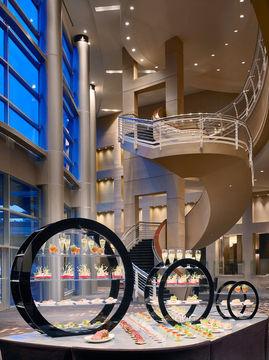 Hotel The Royal Sonesta Galleria 4*